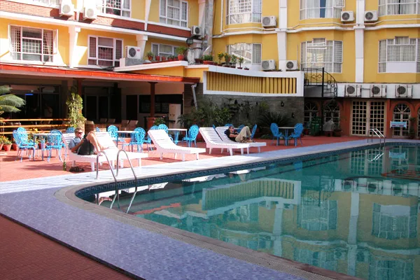 pool-view